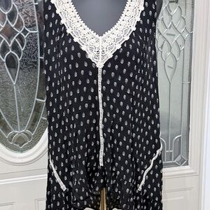 Eyeshadow Boho Print Crochet Lace Tank Top – Size 3X
